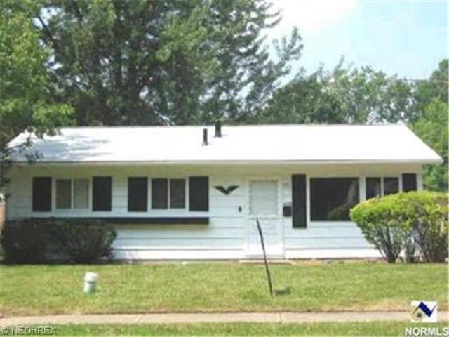 632 Stanford Ave, Elyria, OH 44035 photo 1