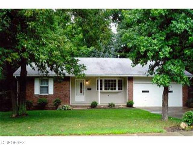 270 Windward Dr, Elyria, OH 44035 photo 1