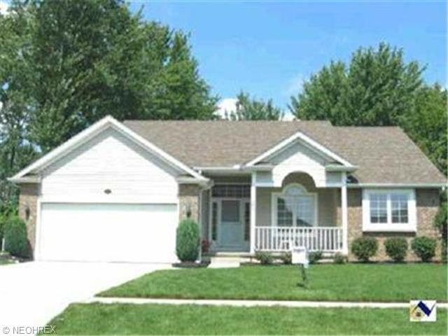 329 Pemberton Dr, Elyria, OH 44035 photo 1