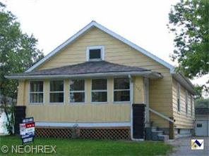 323 Parmely Ave, Elyria, OH 44035 photo 1