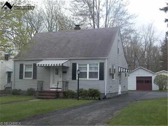 210 15th St, Elyria, OH 44035 photo 1