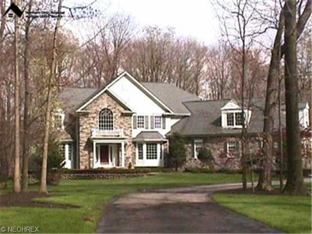 7579 Rollingbrook Trl, Solon, OH 44139 photo 1