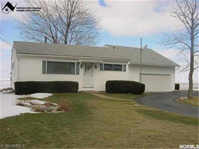 4237 Lake E, Geneva, OH 44041 photo 1