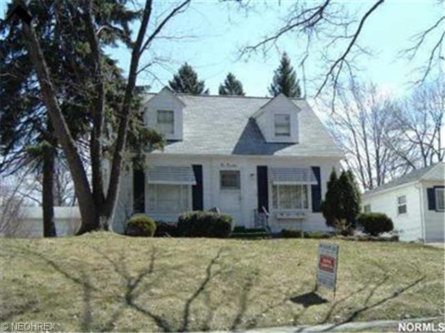 1014 Riverside Dr, Elyria, OH 44035 photo 1