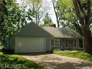 175 Edgewood, Berea, OH 44017 photo 1