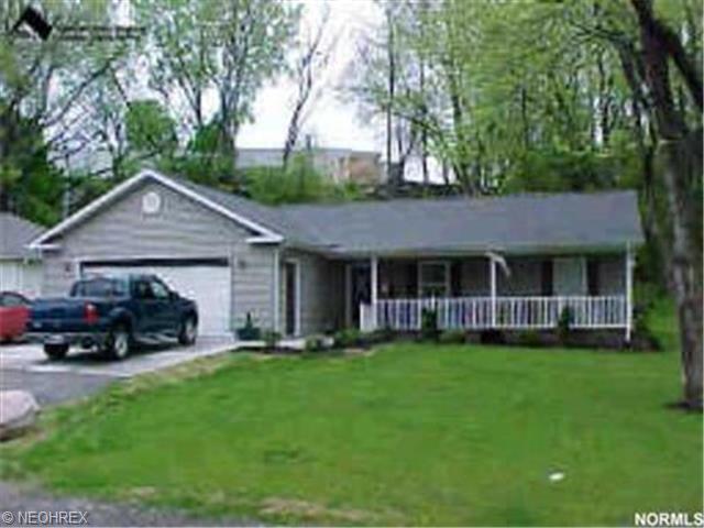 906 W 60th St, Ashtabula, OH 44004 photo 1