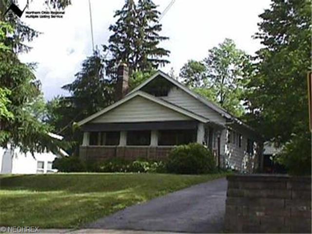 273 E Washington, Chagrin Falls, OH 44022 photo 1