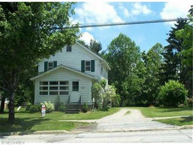 118 Maple Ave, Chardon, OH 44024 photo 1