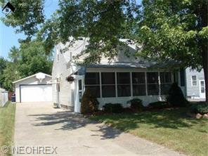 1302 Maple Dr, Lorain, OH 44052 photo 2