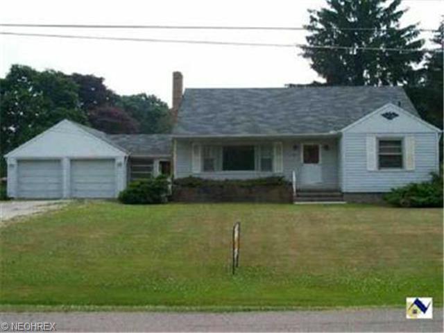 610 Holden Dr, Ashtabula, OH 44004 photo 1