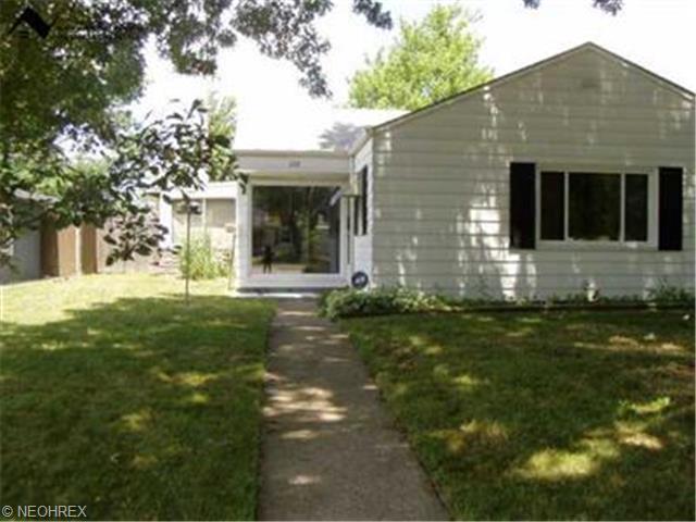 608 Bell Ave, Elyria, OH 44035 photo 1