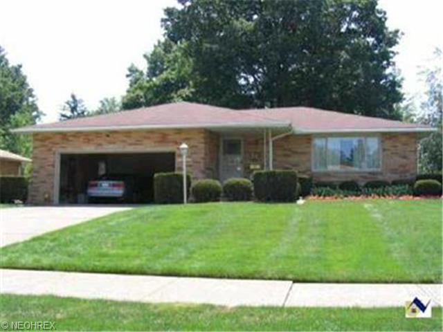 230 E Decker Dr, Independence, OH 44131 photo 1