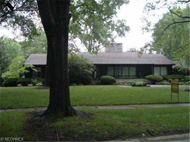 373 Hamilton Cir, Elyria, OH 44035 photo 1