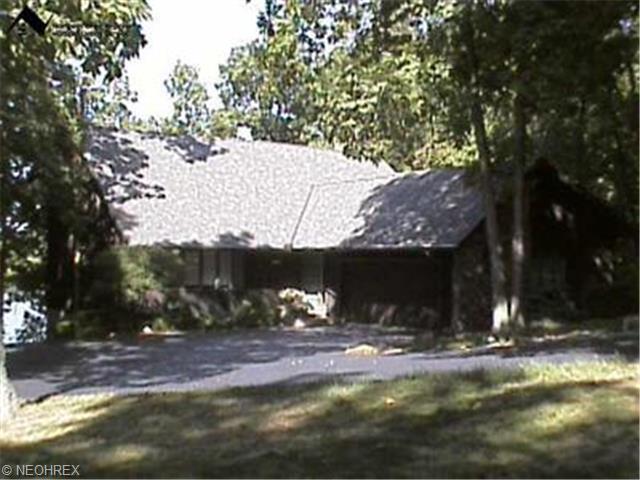 705 Holiday Dr, Willard, OH 44890 photo 1
