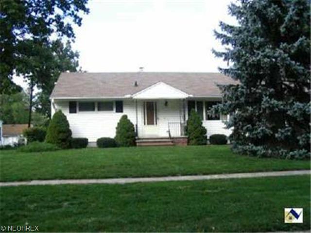 124 Yale Ave, Elyria, OH 44035 photo 1