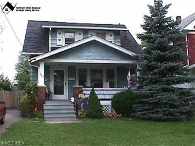 243 Spruce St, Elyria, OH 44035 photo 1