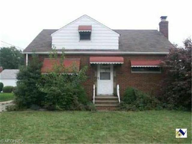 911 E 245th St, Euclid, OH 44123 photo 1