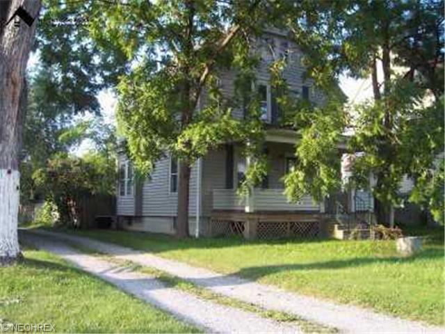 1753 E 31st St, Lorain, OH 44055 photo 2