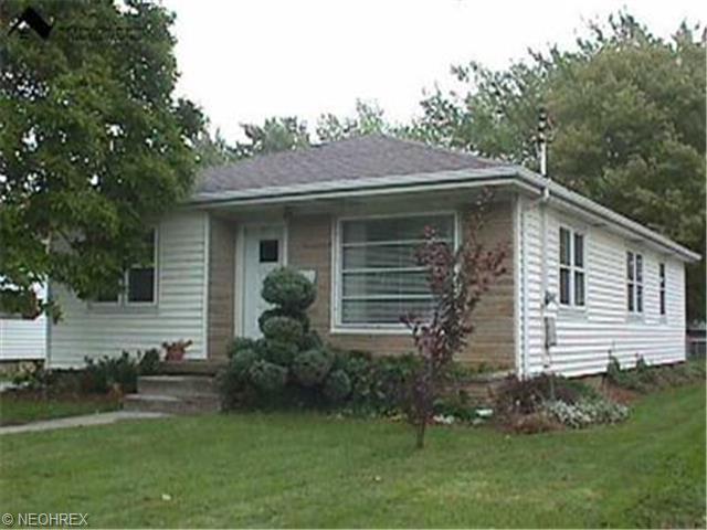 413 Gulf Rd, Elyria, OH 44035 photo 1