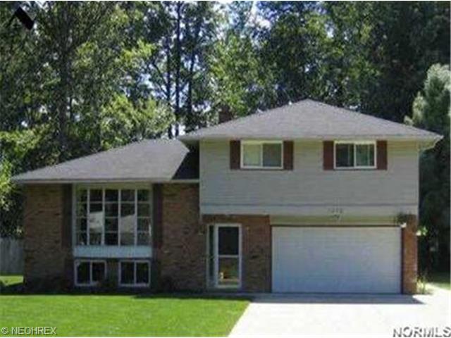 7038 E Jefferson Dr, Mentor, OH 44060 photo 2