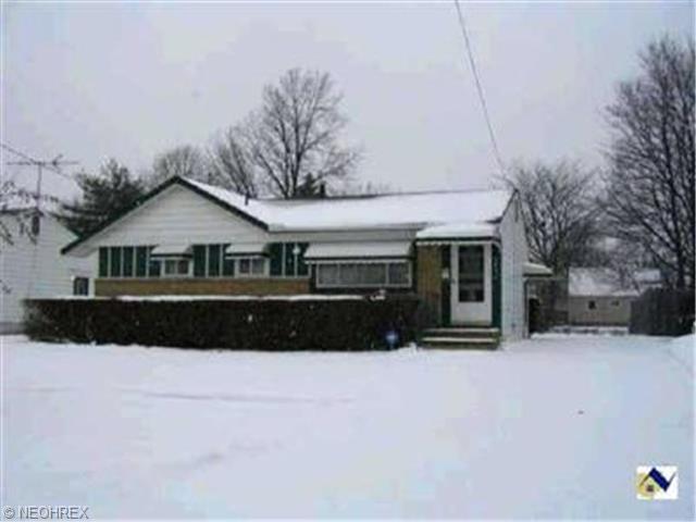 543 Walnut St, Elyria, OH 44035 photo 1