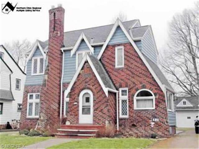 131 E 214th St, Euclid, OH 44123 photo 1