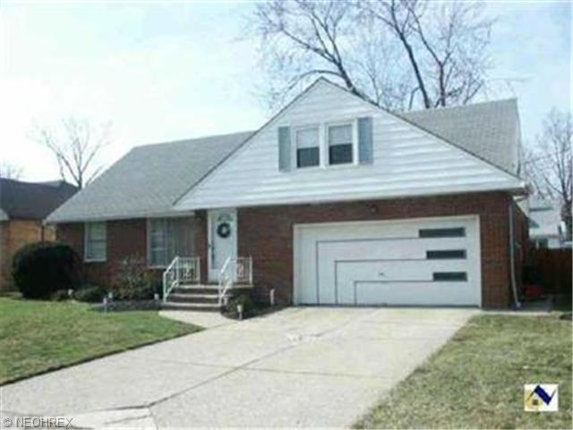 330 E 243, Euclid, OH 44123 photo 1