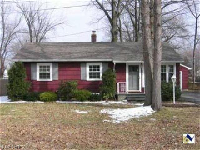 2818 Lincoln Dr, Ashtabula, OH 44004 photo 1