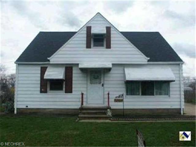 2149 E 290th St, Wickliffe, OH 44092 photo 1