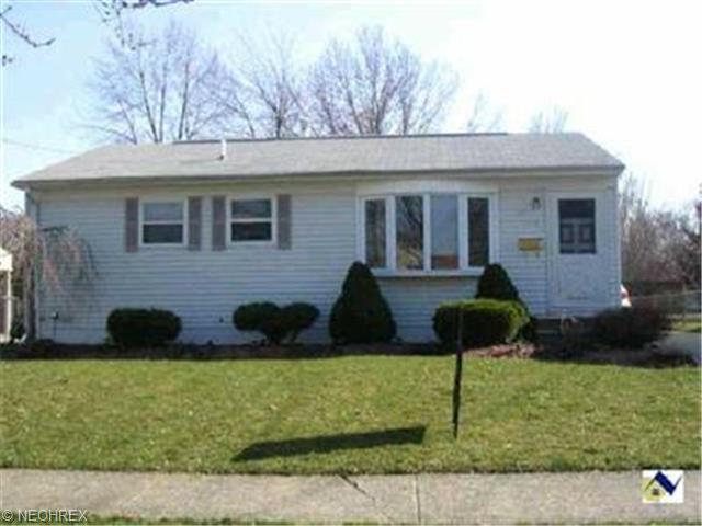 853 Wilder Ave, Elyria, OH 44035 photo 1