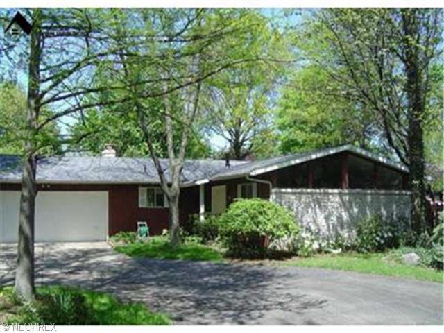 1113 Gulf Rd, Elyria, OH 44035 photo 1