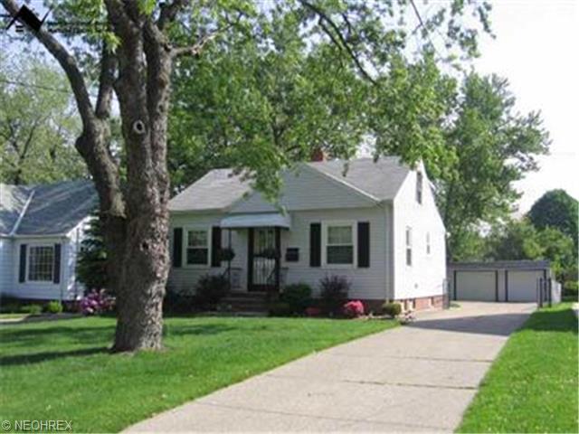 1739 Maple St, Wickliffe, OH 44092 photo 1