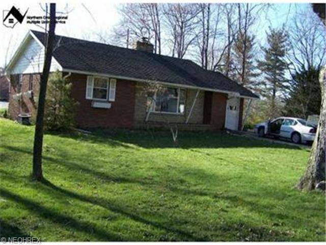 1219 Elks Dr, Ashtabula, OH 44004 photo 1