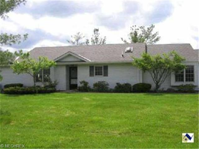 406 E Barrington, Chardon, OH 44024 photo 1