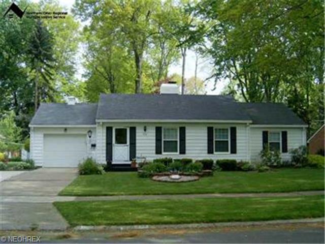 236 Yale Ave, Elyria, OH 44035 photo 1