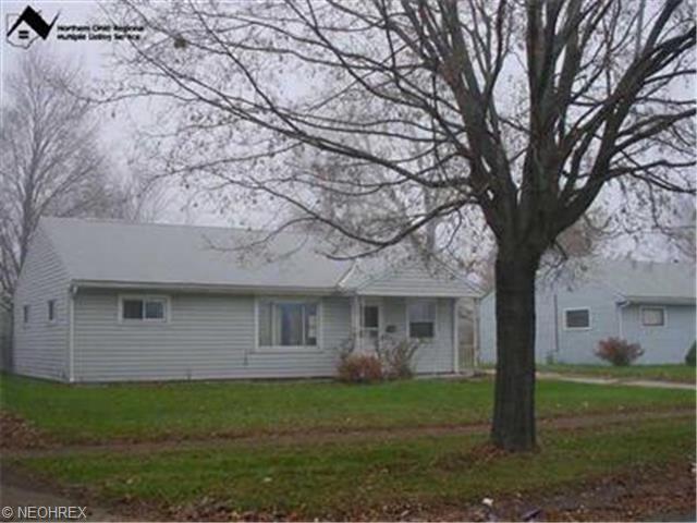 558 Bell Ave, Elyria, OH 44035 photo 1