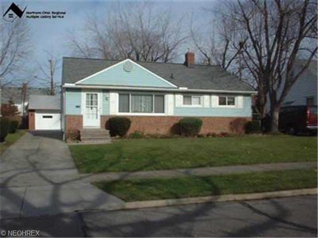 20731 Applegate Rd, Maple Heights, OH 44137 photo 1