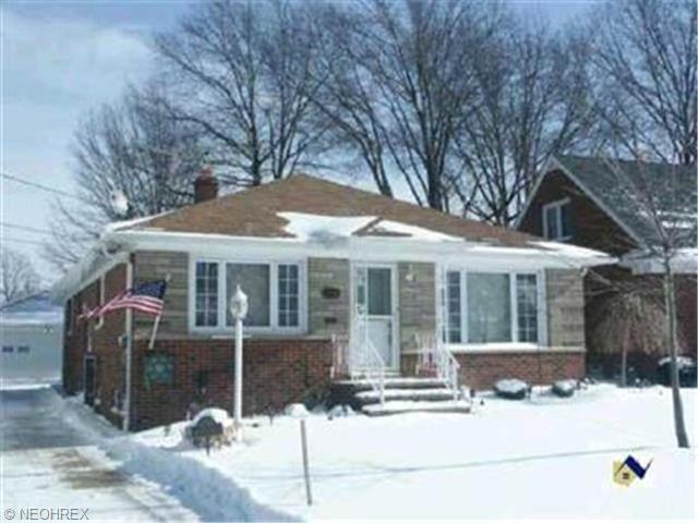 1739 E 294 St, Wickliffe, OH 44092 photo 1