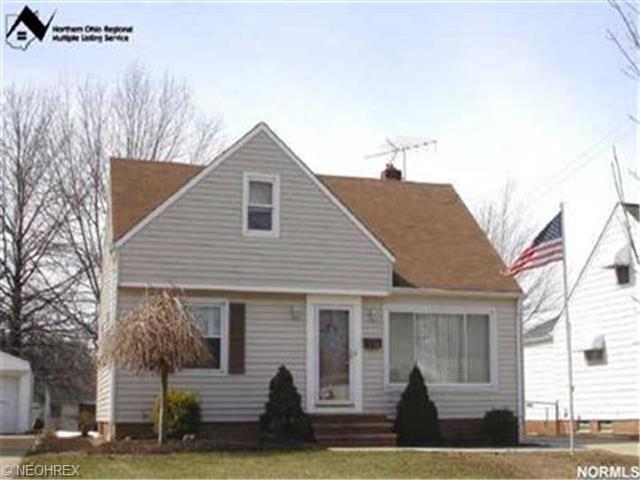 1738 Eldon Dr, Wickliffe, OH 44092 photo 1