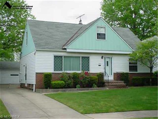 875 E 261st St, Euclid, OH 44132 photo 1