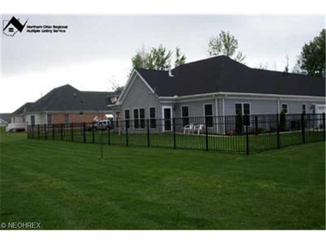 290 E Beech St, Jefferson, OH 44047 photo 1