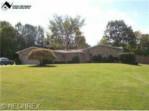 11280 Highland View Dr, Chardon, OH 44024 photo 1