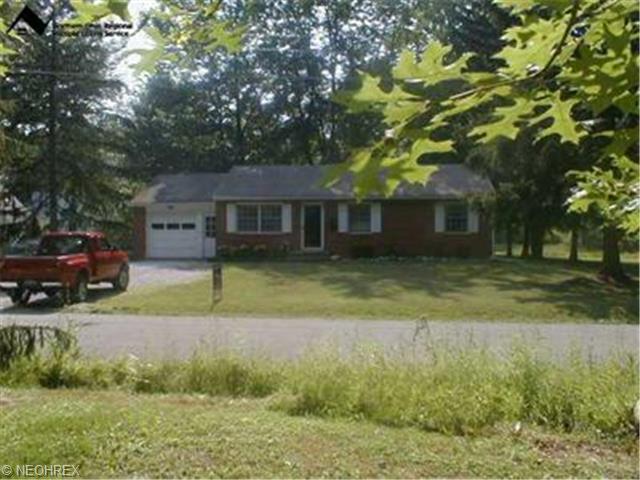 1813 Spruce Dr, Ashtabula, OH 44004 photo 1