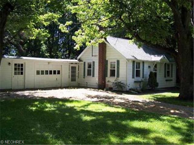 343 E King St, Chardon, OH 44024 photo 1