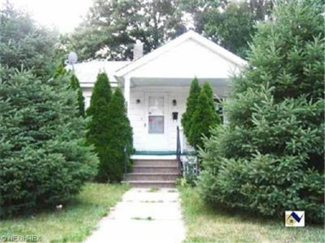 153 Warren Ave, Elyria, OH 44035 photo 1