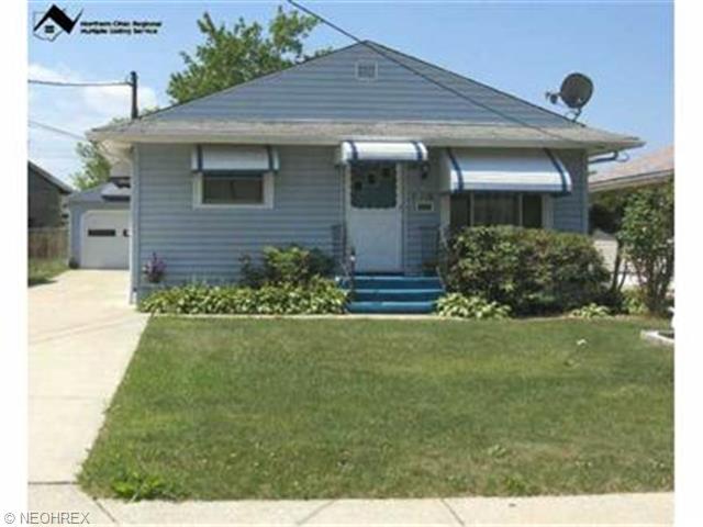 1856 Robindale St, Wickliffe, OH 44092 photo 1