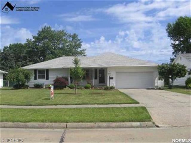2010 E Skyline Dr, Lorain, OH 44053 photo 1