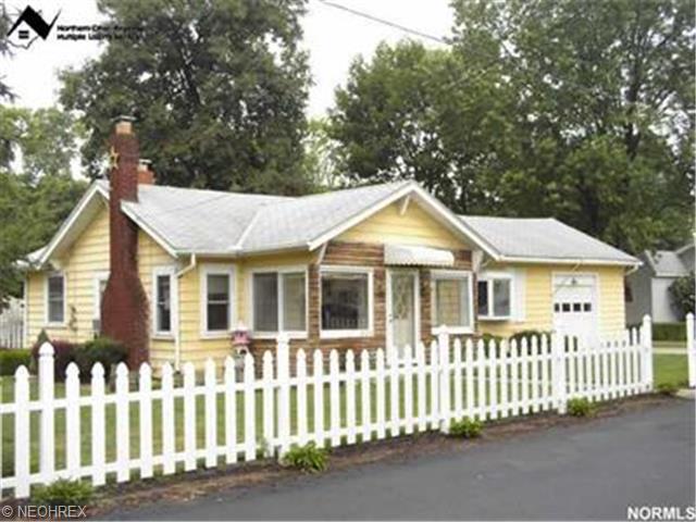 207 Mansfield Ave, Huron, OH 44839 photo 1