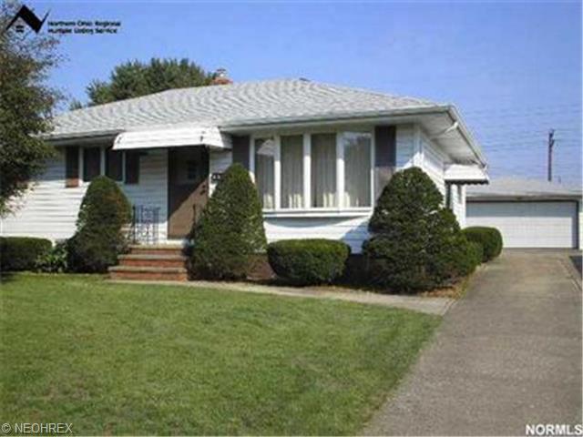 6381 Michael Dr, Brookpark, OH 44142 photo 1