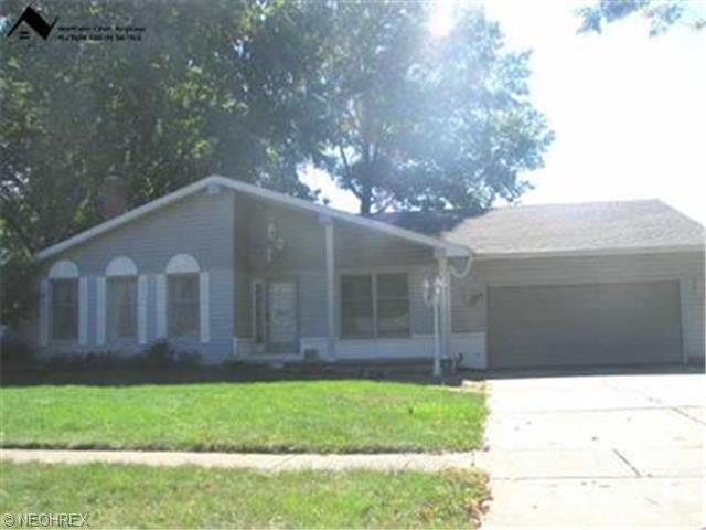325 Hamilton Cir, Elyria, OH 44035 photo 1